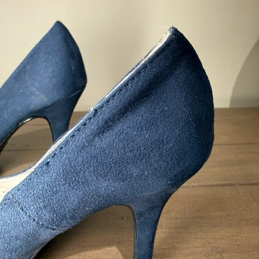 FIONI Blue Suede Heels - Picture 6 of 7